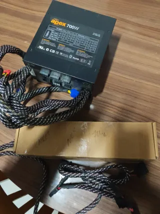 Fuente Alimentación NOX Apex 700W