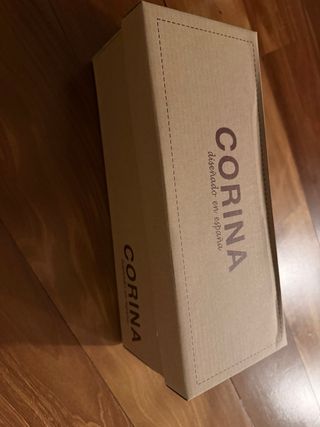 Sandalias Beige y Negras