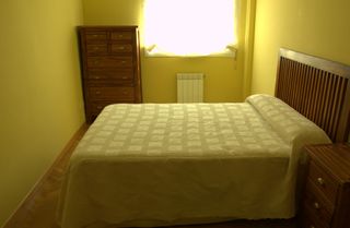 Cabecero, colchón y canapé + sinfonier