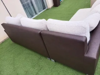 Sofá modular beige y marrón