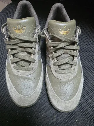 Zapatillas Adidas Grises y Verdes