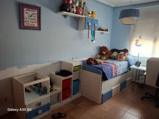 Cama infantil con cajones