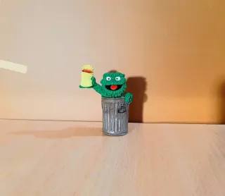 Figura Oscar el Gruñón Cómics Spain