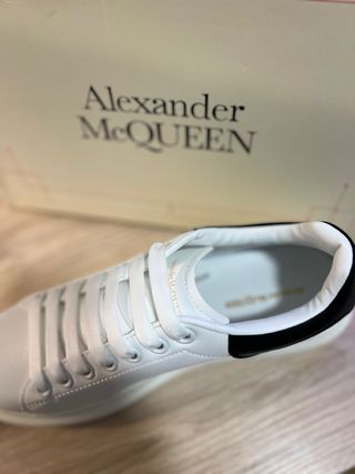 Alexander McQueen Zapatillas Blancas y Negras