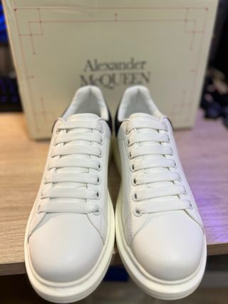 Alexander McQueen Zapatillas Blancas y Negras