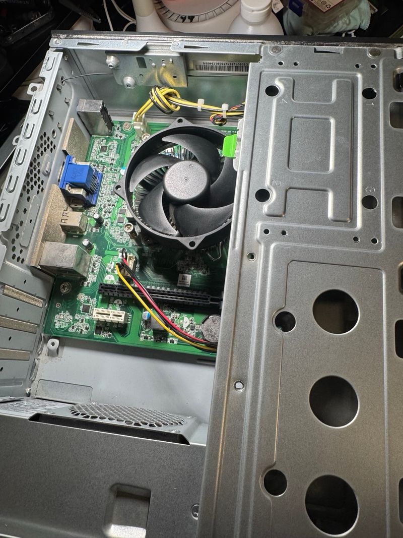 PC Acer Veriton i5 12400 + 16GB RAM + SSD M.2 afbeelding 3