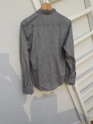 Camisa estampada gris