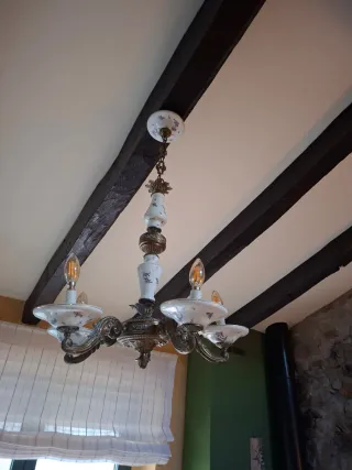 Bonita lámpara techo antigua, opalina veneciana
