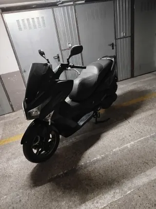 Kymco Grande Dink 125cc - Semi Nueva