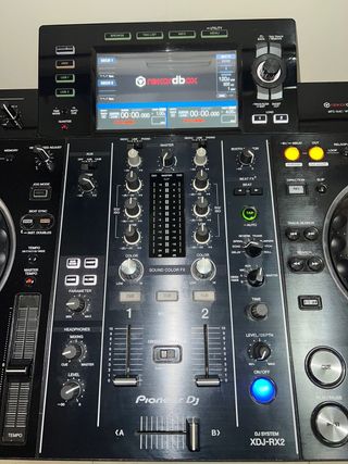 Pioneer XDJ-RX2 DJ Controller