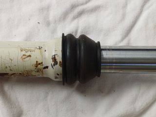 GUARDAPOLVOS Y ABRAZADERAS PARA HORQUILLAS MOTO