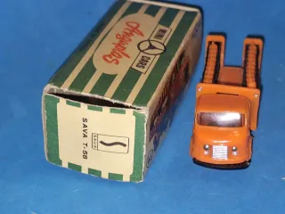 Camión Sava Butano Anguplas Minicars 60s