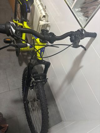 Bicicleta B-PRO amarilla