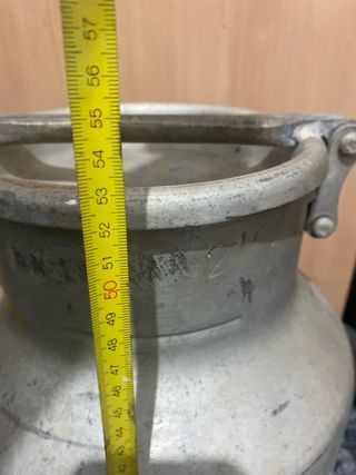 Antigua lechera de aluminio