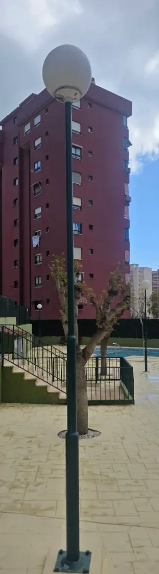 Farola exterior hierro y cristal