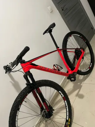 Bicicleta Specialized Carbono MTB 29