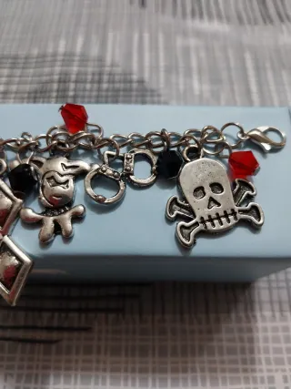 Pulsera Suicide Squad con dijes
