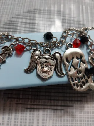 Pulsera Suicide Squad con dijes