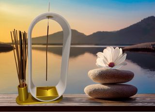 Soporte incienso varilla dorado y blanco