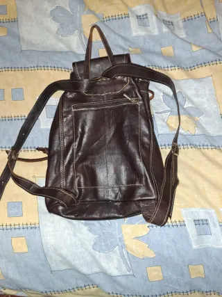 Mochila de piel marrón