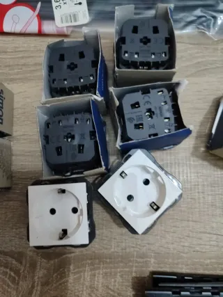 Simón S270 Mecanismos Eléctricos