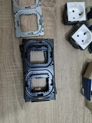 Simón S270 Mecanismos Eléctricos