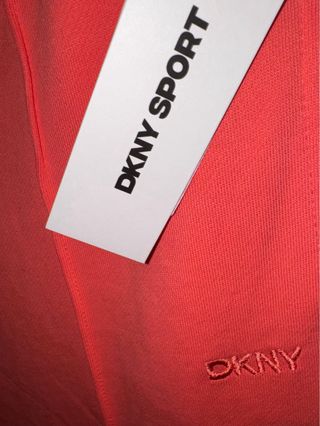 Pantalón deportivo DKNY Sport coral