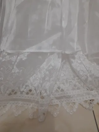 Elegante vestito da comunione bianco