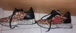 Zapatos de mujer Moschino