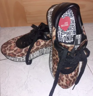 Zapatos de mujer Moschino