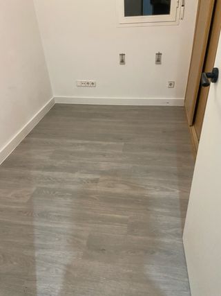 Instalación profesional de suelo laminado y vinilo