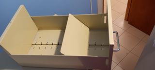 Mueble archivador metálico con ruedas