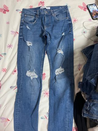 Jeans Bershka Azules Rotos