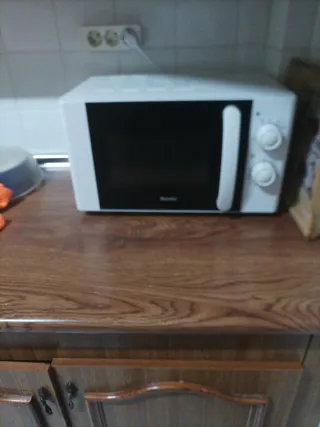 Microondas blanco