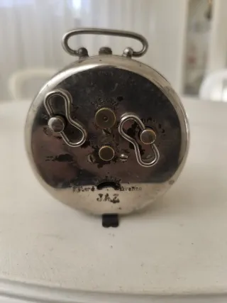Antiguo despertador mecánico JAZ