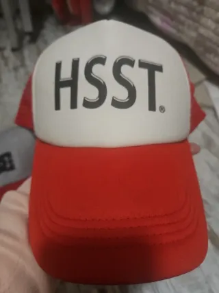 Gorra HSST Roja y Blanca