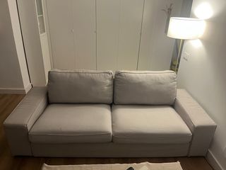 Sofá Kivik gris Ikea