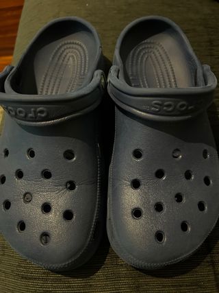 CROCS AZULES numero 41-42