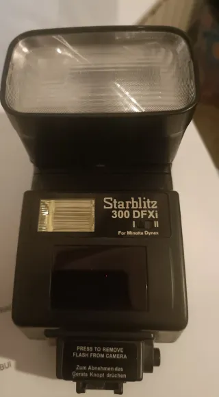 Cámara Minolta Dynax 500si Super con flash