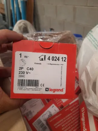 Legrand Interruptores y Componentes Eléctricos