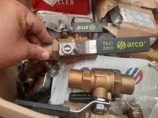 Legrand Interruptores y Componentes Eléctricos