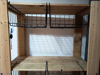 Estantería de madera