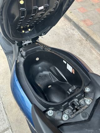Yamaha NMAX 125 Azul Maxi Scooter
