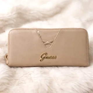 Cartera Guess Beige y Dorada