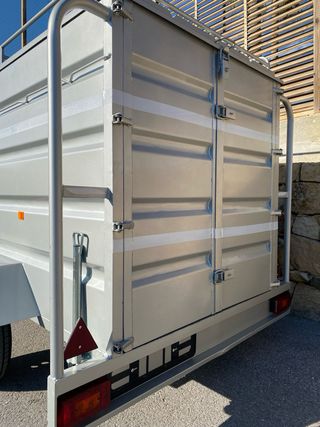 Remolque Cerrado con documentación