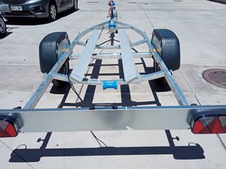 NUEVO: Remolque para motos de agua