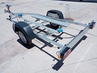 NUEVO: Remolque para motos de agua