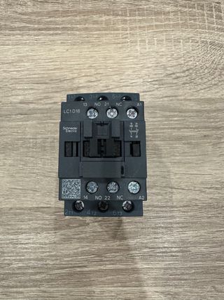 Contactor Schneider LC1D18