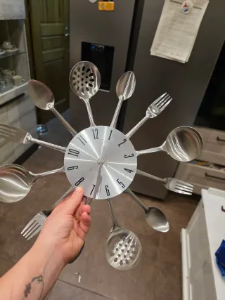 Reloj de Pared con Cubiertos