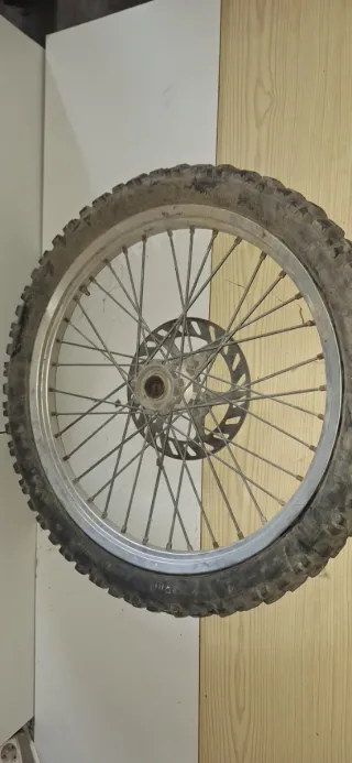 Rueda Delantera BETA 50